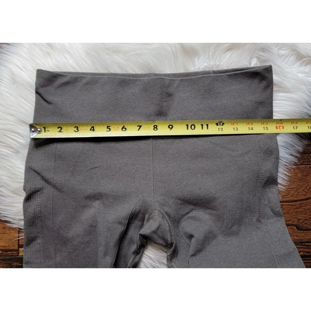 Lululemon Ebb To Street Seamless Leggings Size 8/ 10 Gray